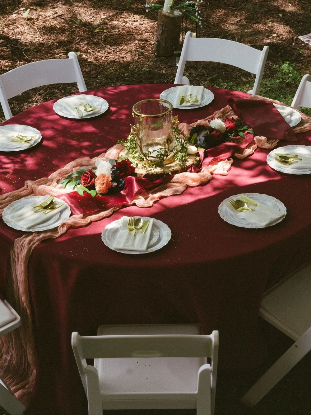 Luxurious Burgundy Satin Home Tablecloths-21  Round, 4 Rectangle